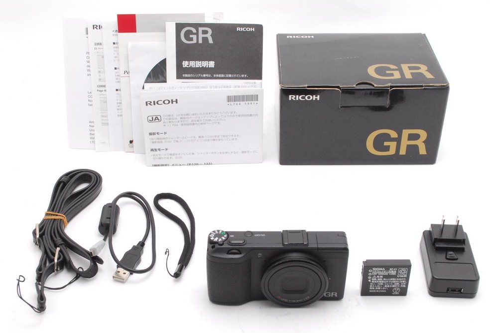 Ricoh GR 16.2MP APS-C Digital Compact Black Camera in Box from Japan [Excellent]