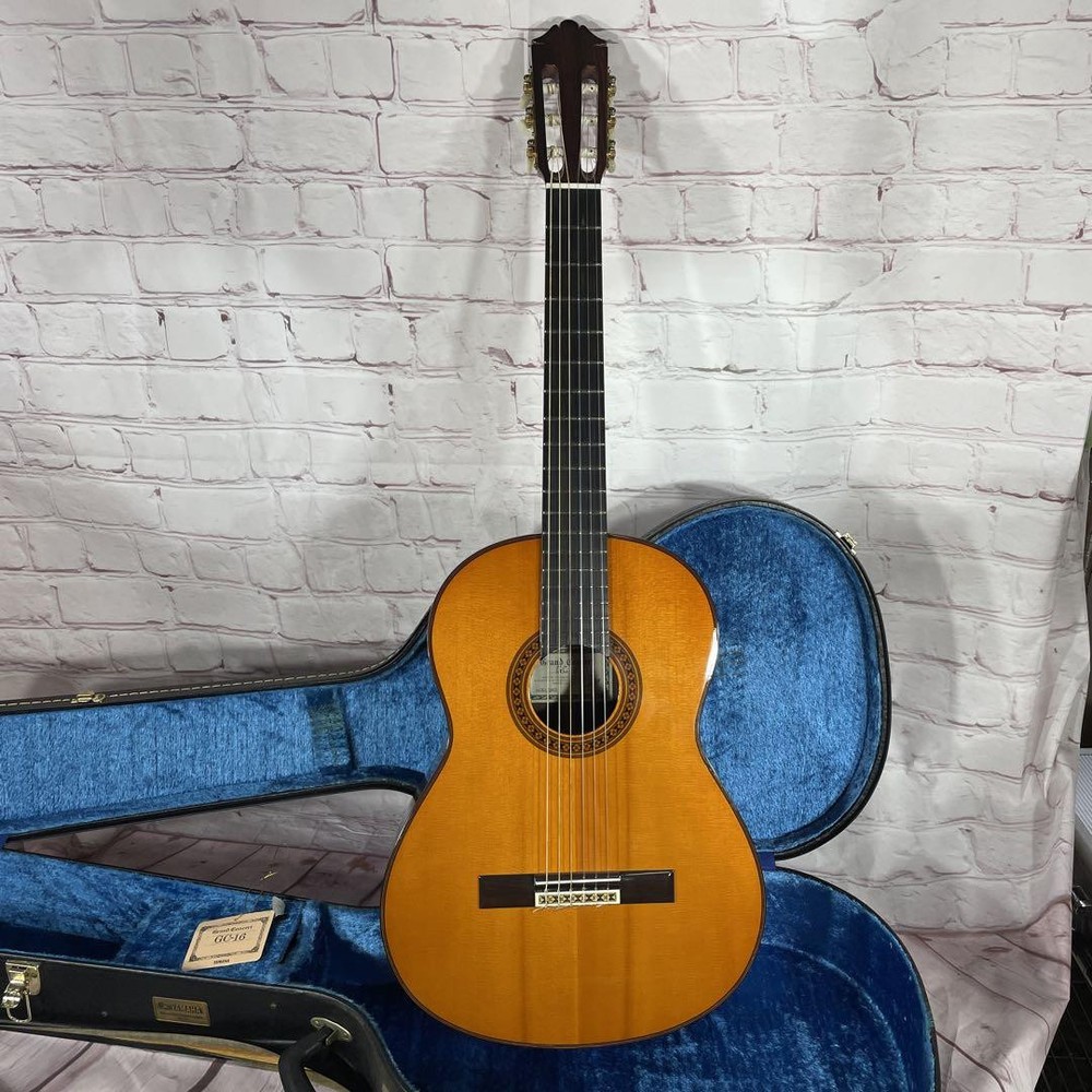 Yamaha GC-16 Grand Concert Classical Guitar for Superior Sound Quality