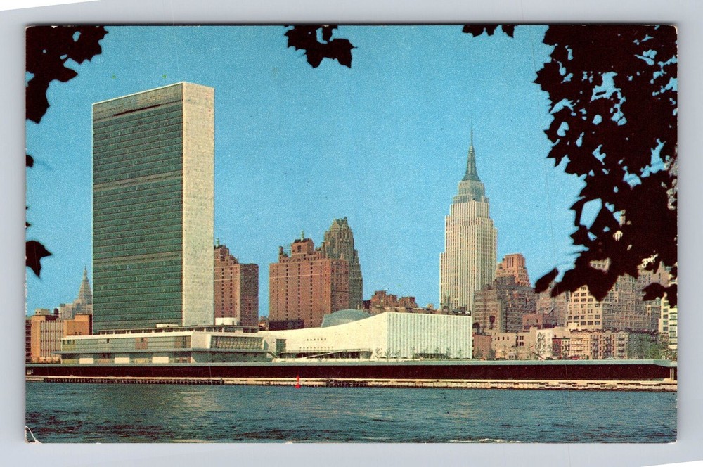 New York City NY, United Nations Headquarters, Antique Vintage Souvenir Postcard