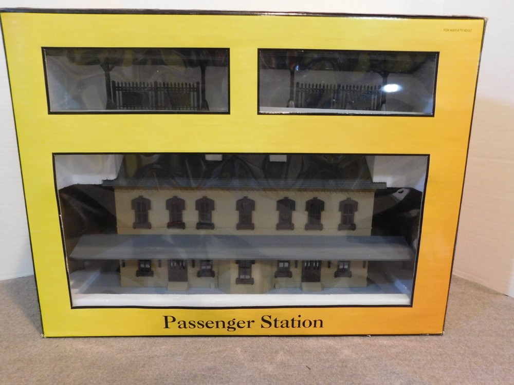 MTH Rail King Passenger Station O Gauge Brown & Cream With Dual Platforms