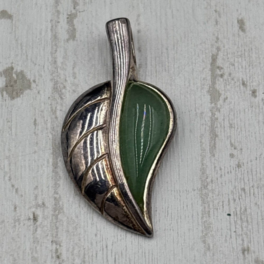 Vintage Sterling Silver 925 Marked RJ Leaf Spring Green Stone Statement Pendant