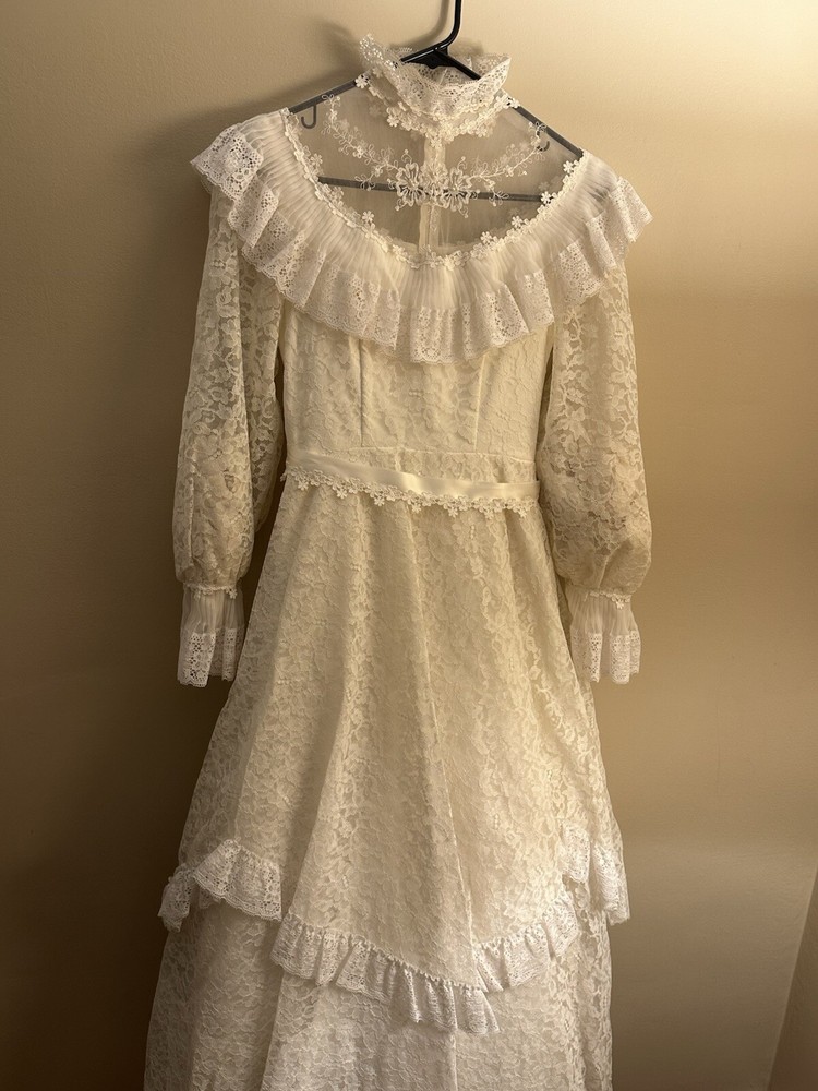 Vintage Wedding Dress High Neck Layered Lace Train Bridal Gown READ