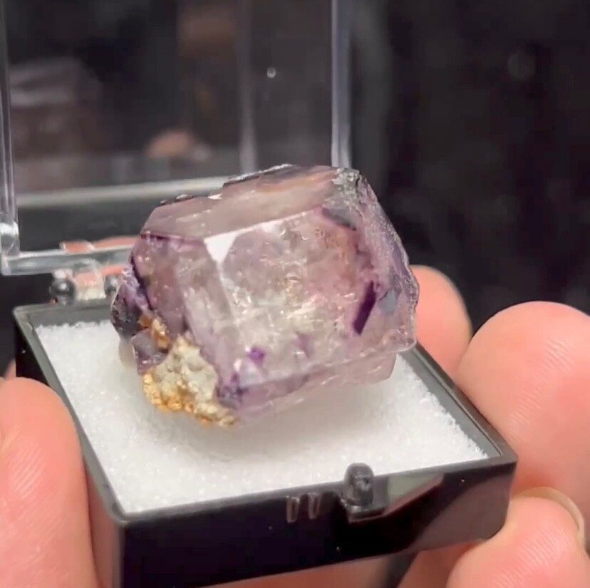 Natural cubic purple fluorite specimen from Yindu, Inner Mongolia