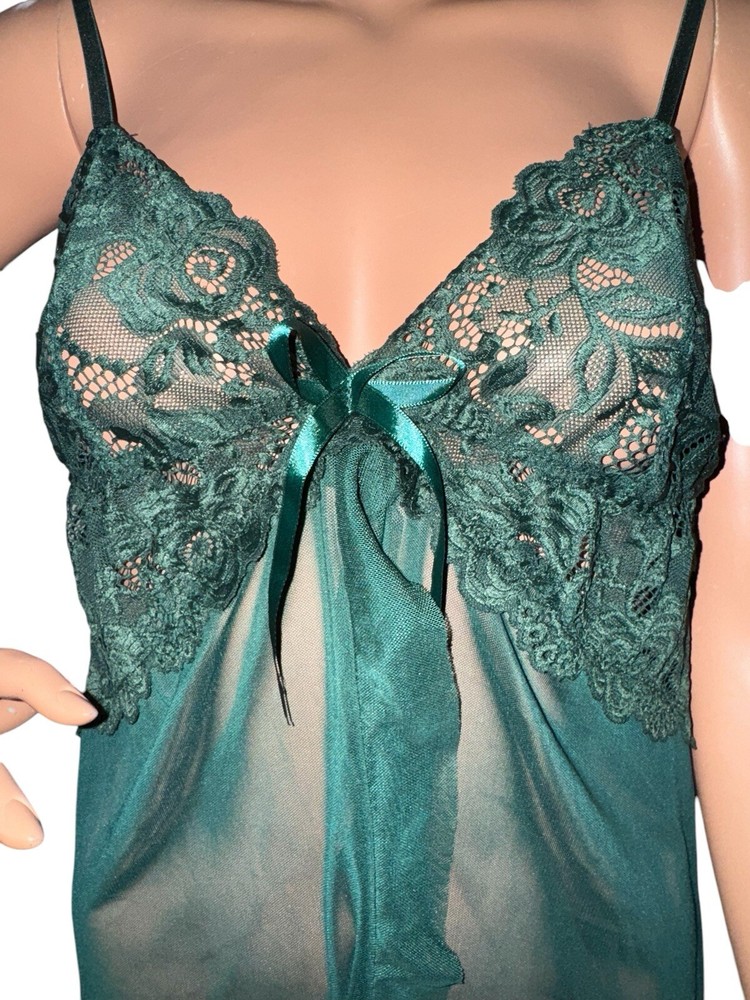 Seductive Sexy Little Nightie. Lace Cups, Bra Closure, Adjustable Straps. NWOT