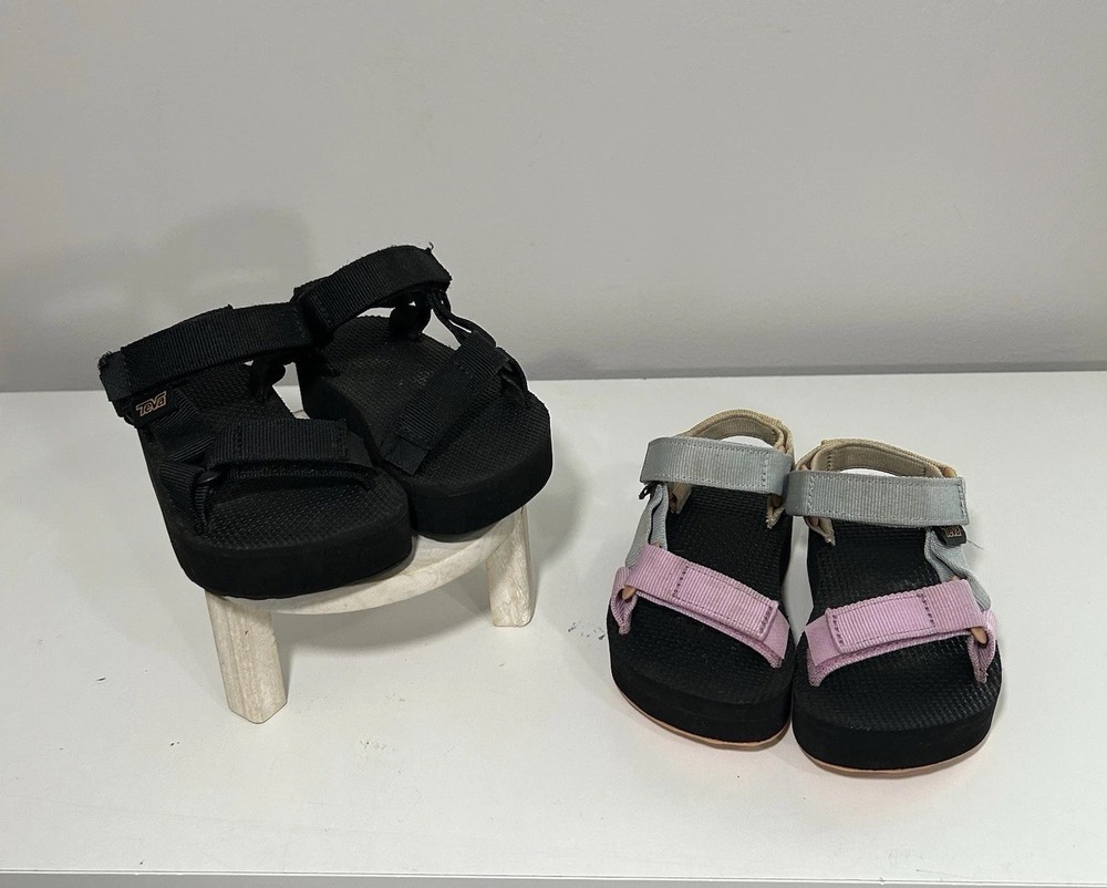 Teva Sandals Child Size 8 Original Universal Everyday Sandal Lot Of Two