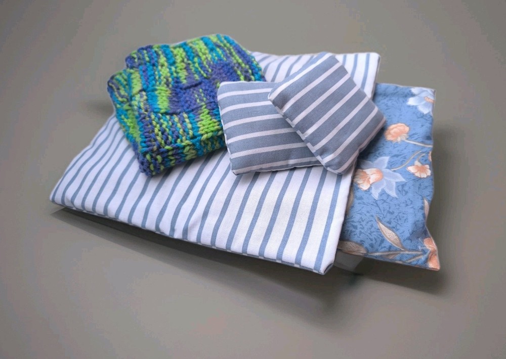 Handmade bedding for doll bed, doll house