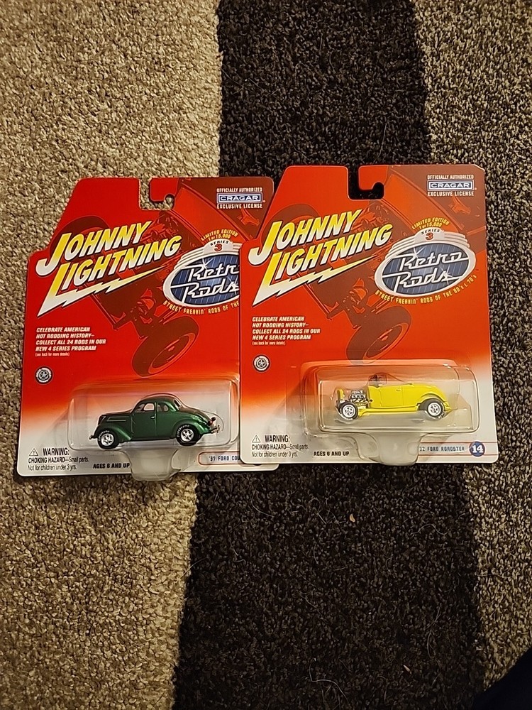 Johnny Lightning Series 3 1937 Ford Coupe & 1932 Ford Roadster 2-Piece Set NIB