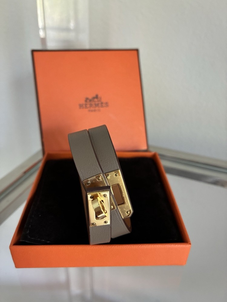 *NEW* Hermes Kelly Double Tour Bracelet Leather Mini Etoupe / Gold Size T2