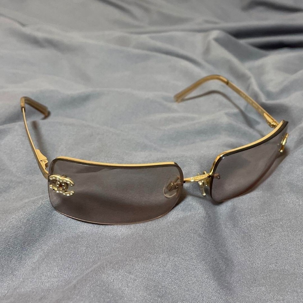 CHANEL 4104 Rimless Sunglasses with Gold Metal Frame and Coco Mark