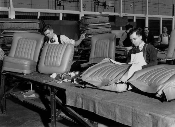 1950 Men At Work In Trimming Shop In Rolls Royce Factory In Crewe Old Photo