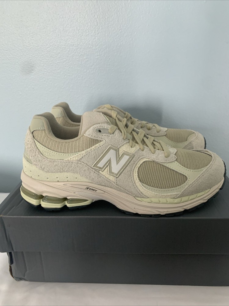 New Balance 2002R  Men  Light Green M2002RAY Sneakers Size 9 D