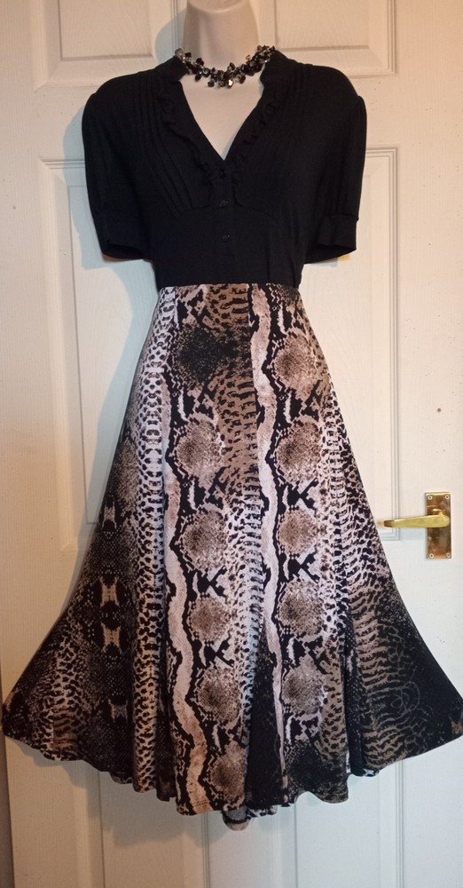 Elegant Snake Print Flared Midi Skirt with Elastic Waist in UK Size 16/18