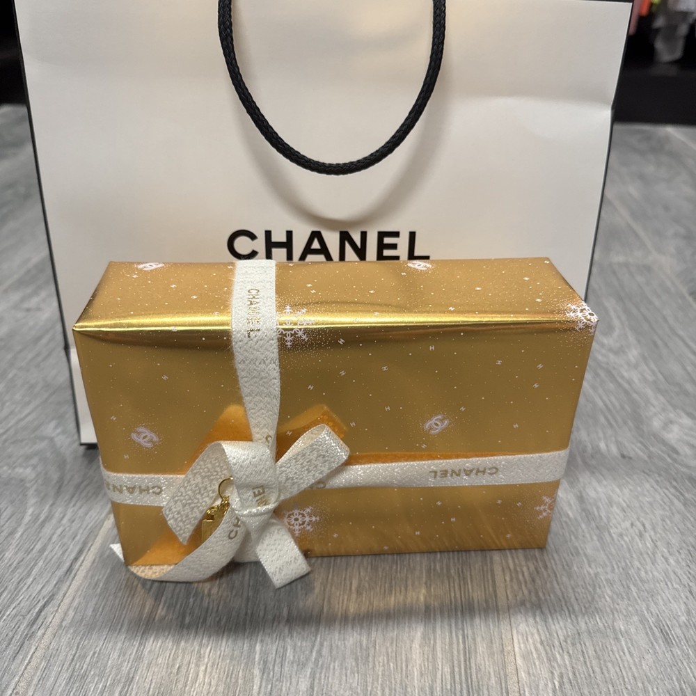 NIB Chanel Maximum Brilliance Christmas 2024 Lipgloss Trio Gift Set w Pouch