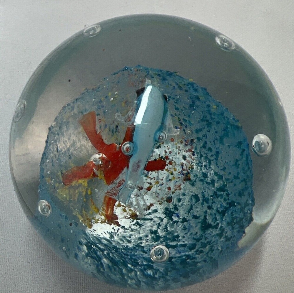 Art Glass Paperweight Dolphin And Starfish With bullicante Smooth Bottom