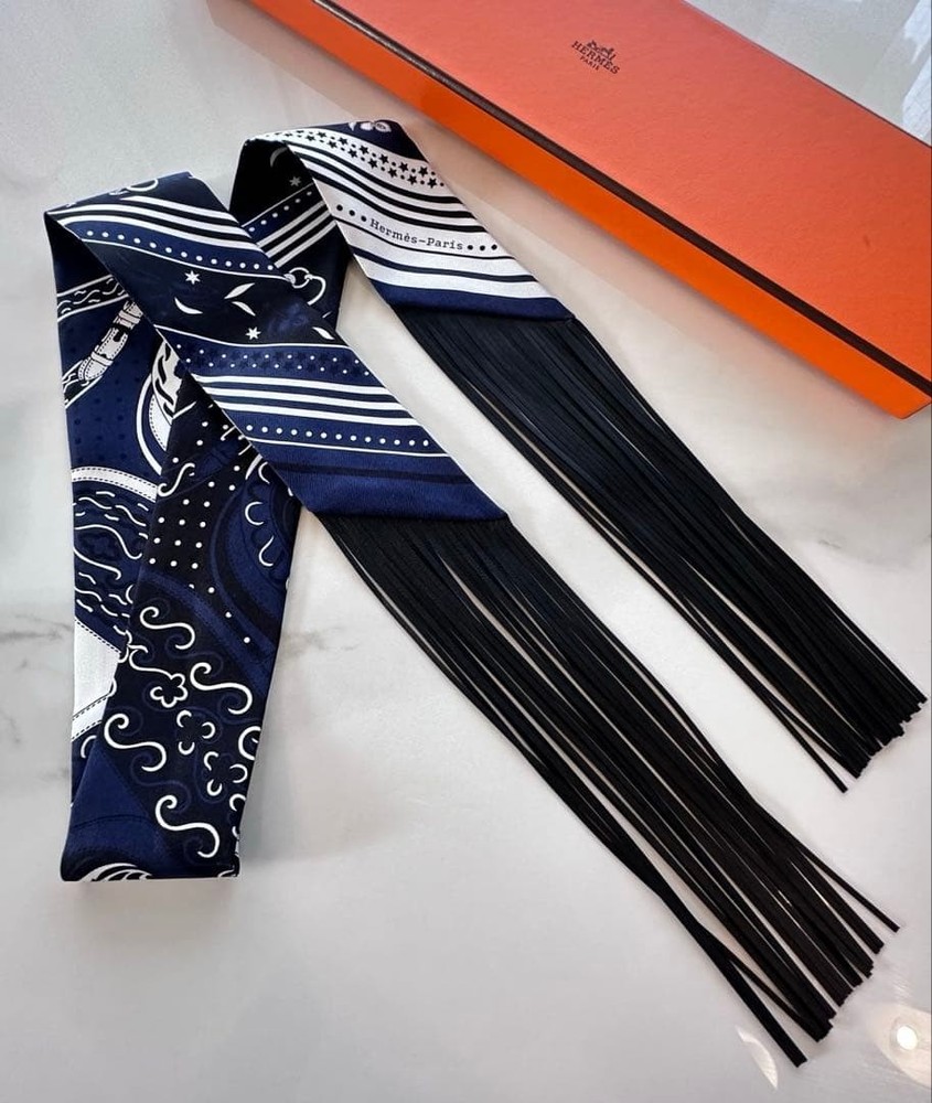 HERMES Twilly Festival Des Amazones White Navy Leather fringes BNIB Auth