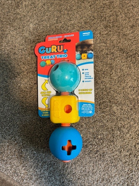Engaging GuRu Challenge Dog Toy with Treat Dispenser – Spin & Fill – Brand New
