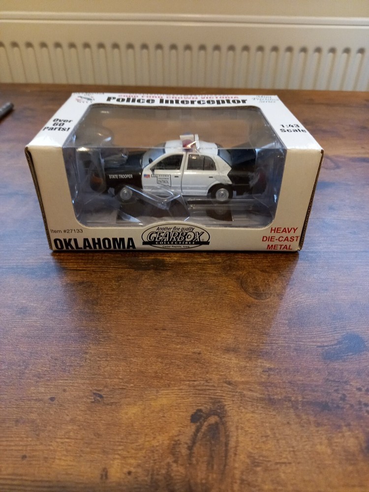 GEARBOX Collectible 27133 2000 Ford Crown Victoria Oklahoma Police Interceptor
