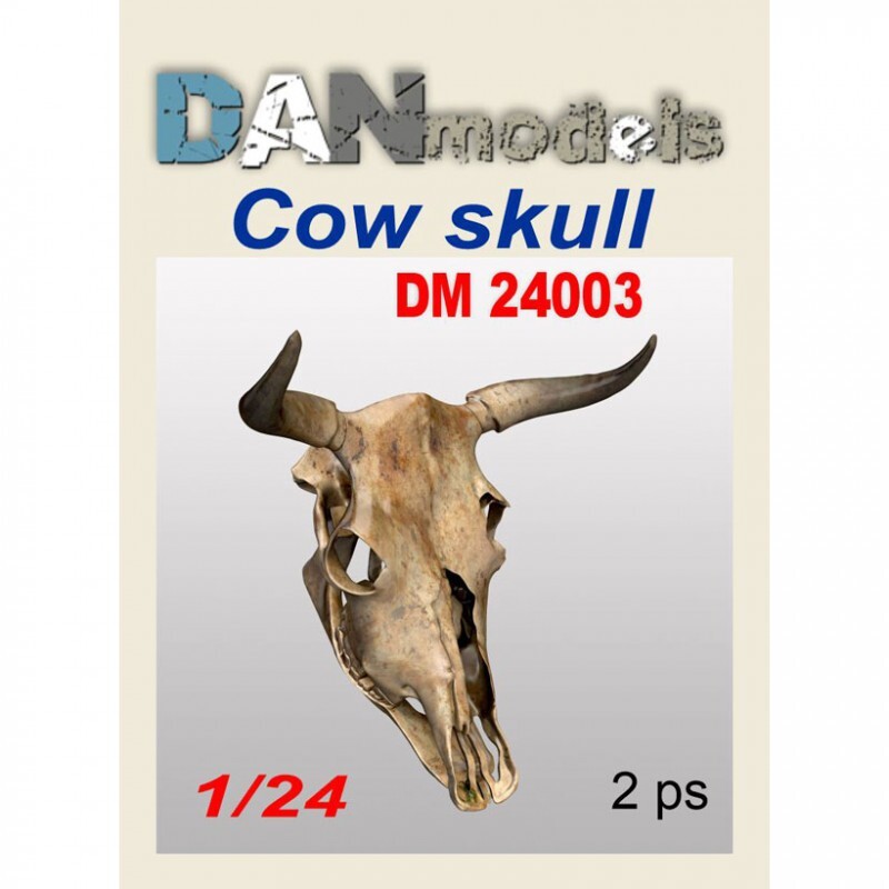 DAN Models 24003 Plastic Scale Kit 1:24 Accessories for Diorama. Cow Skull 2 pcs