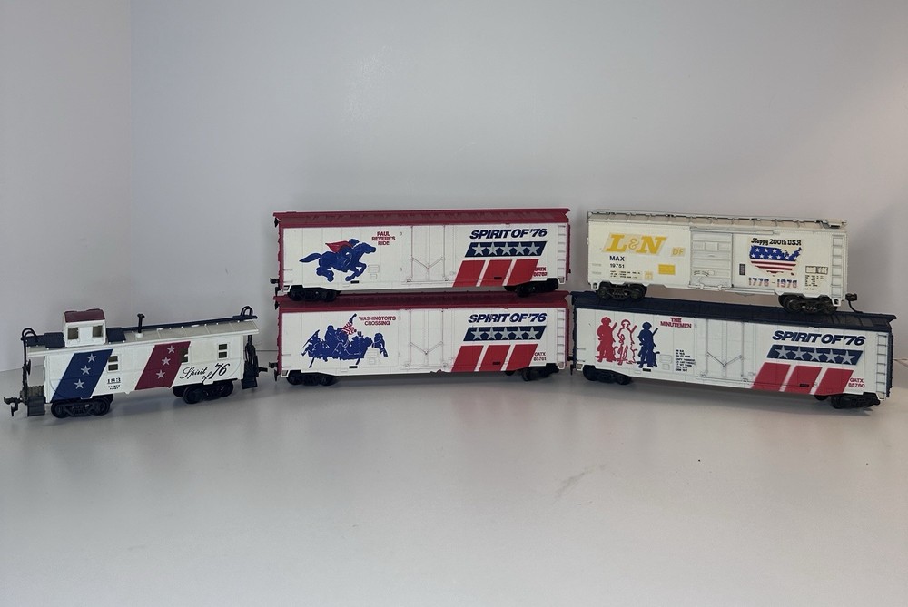 Tyco Spirit of '76 HO Cars Bi-Centennial + Lionel Box Car + Bachmann Caboose