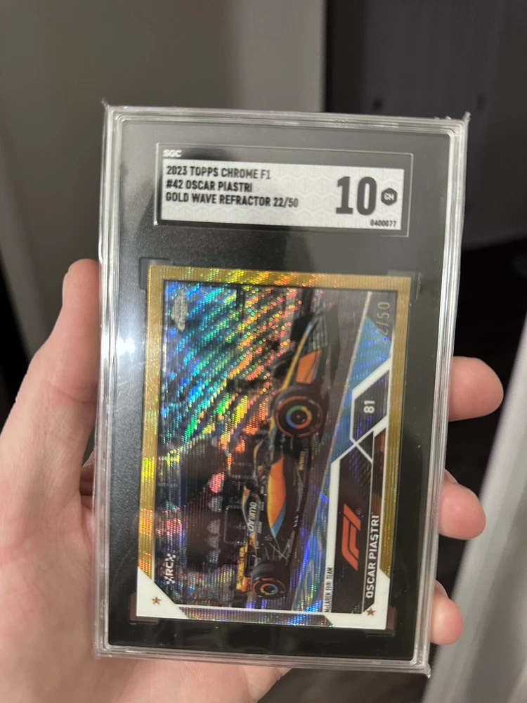 2023 Topps Chrome Formula 1 - F1 Drivers Gold Wave Refractor #42 Oscar Piastri /50 (RC)