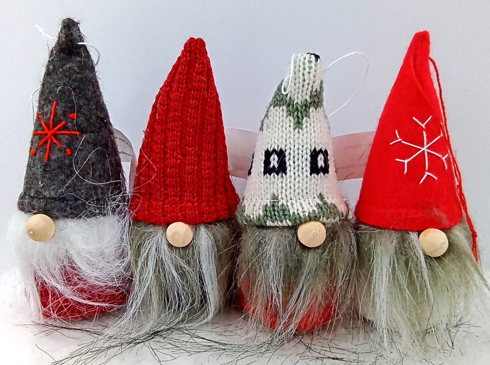 Wee Gnome Ornaments Snowflake Knit Hats Red Gray White Wood Nose Beard Set of 4