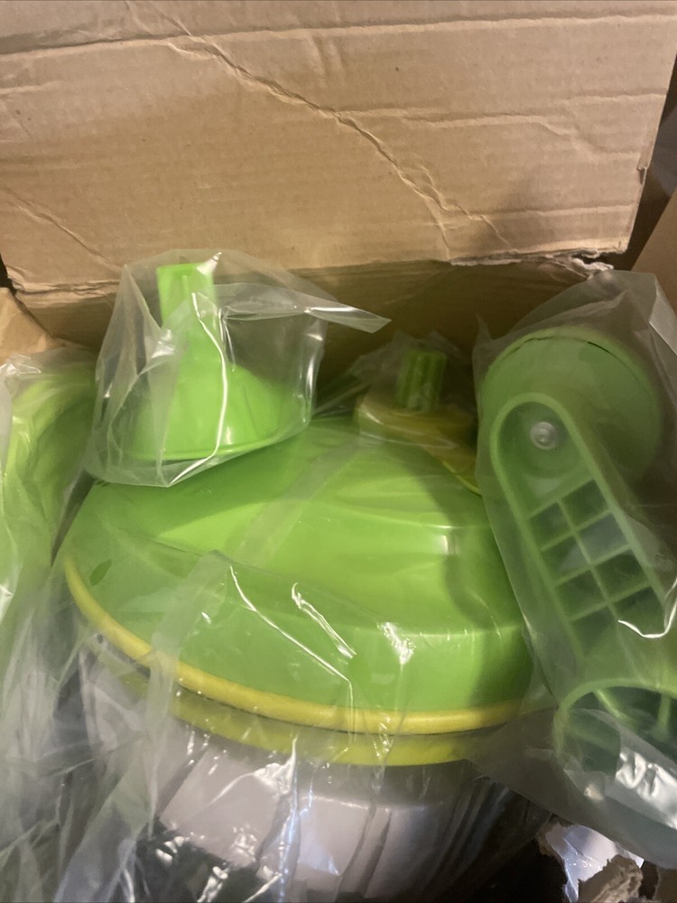 NEW - TUPPERWARE - QUICK CHEF PRO SYSTEM FOOD PROCESSOR SALAD SPINNER - GREEN