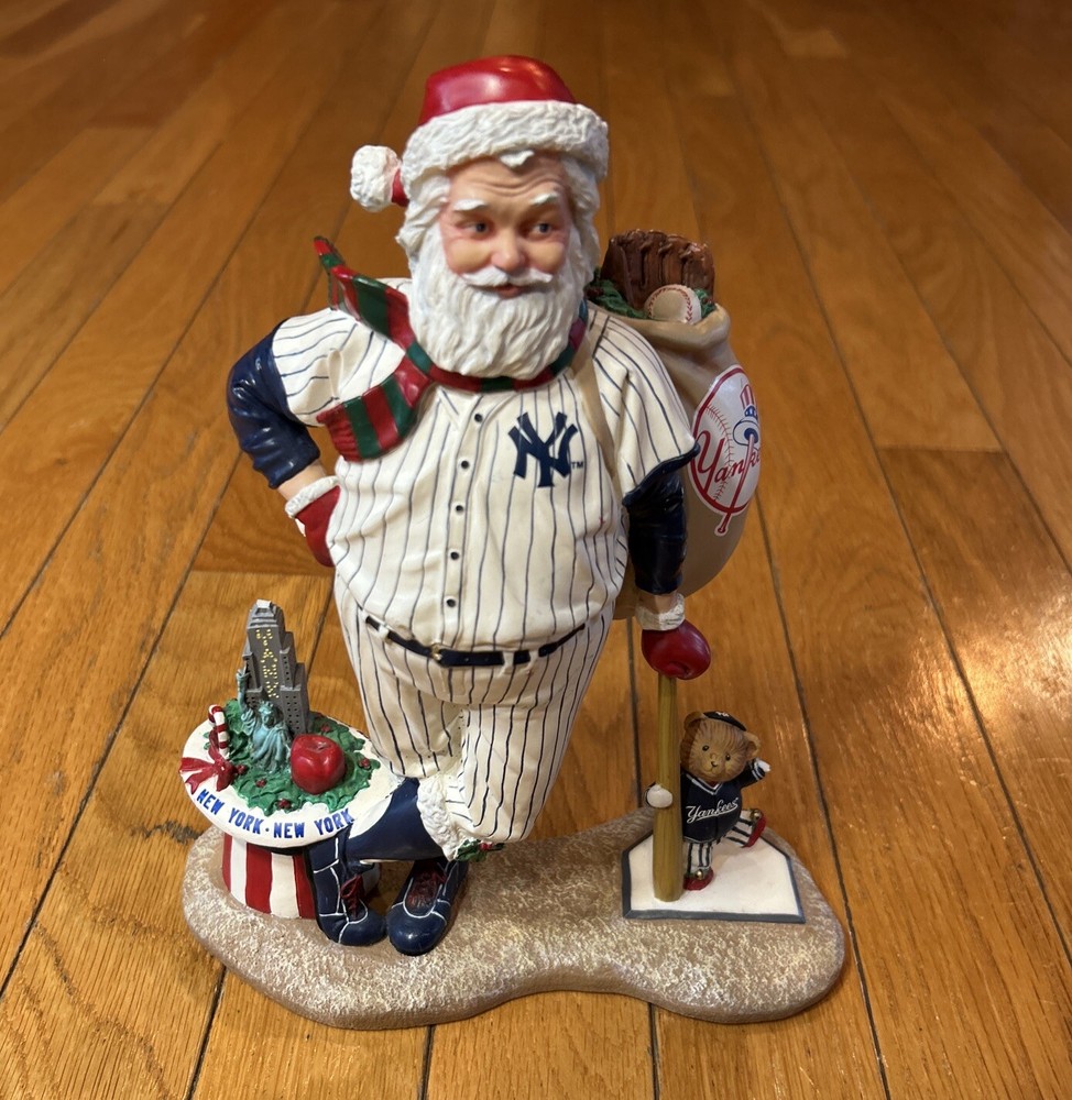 Danbury Mint New York Yankees Santa Claus 2000 Toys Empire State Bldg 9.5