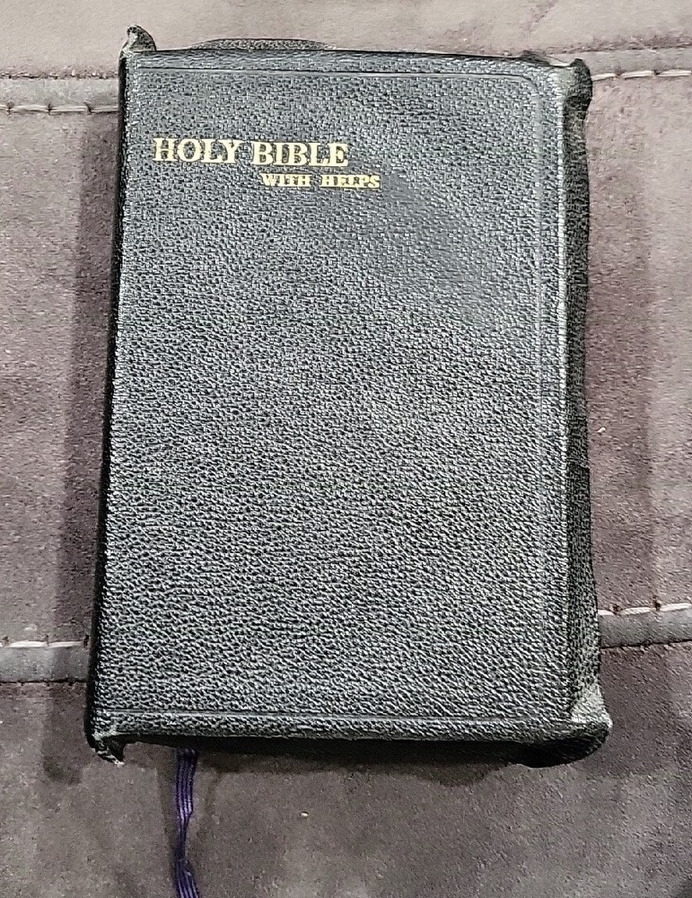 Vintage 1943 Holy Bible With Helps Softcover Book Signed Dated By Original Owner