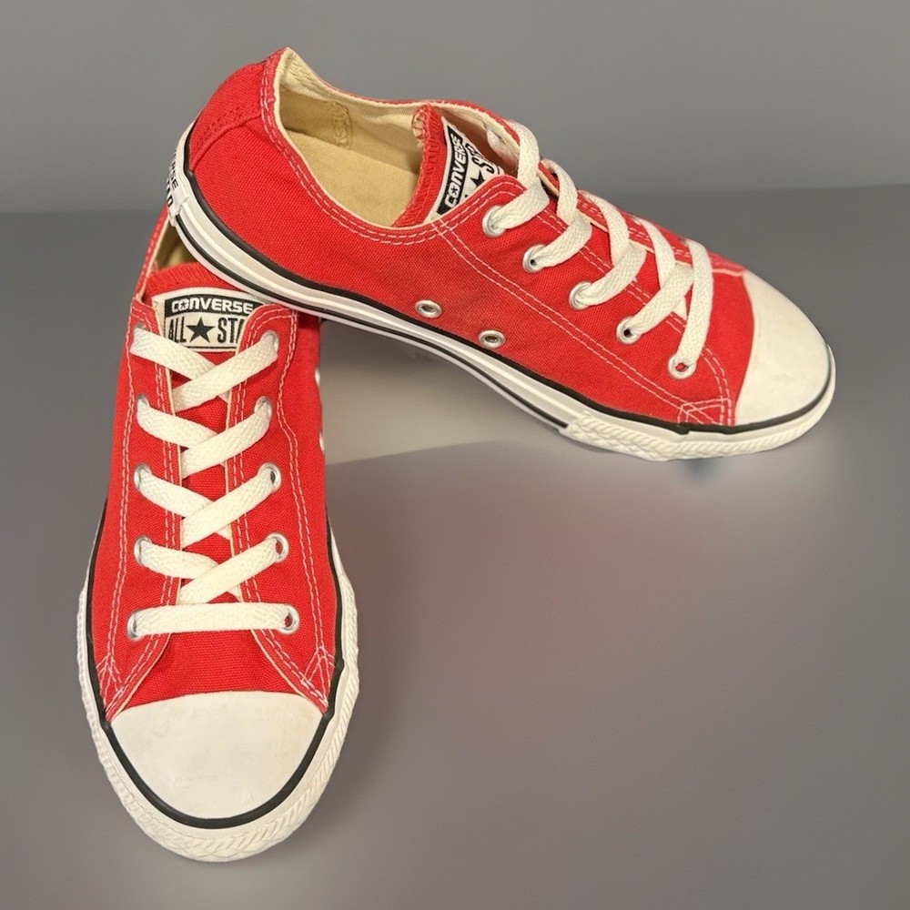 Converse Chuck Taylor All Star Low Top Sneakers Red/White Excellent Condition