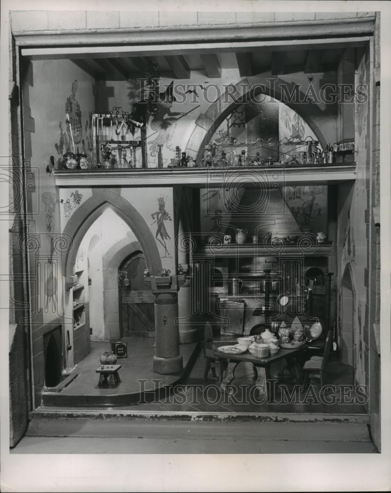 1954 Press Photo Dollhouse Kitchen, Chicago's Museum of Science and Industry