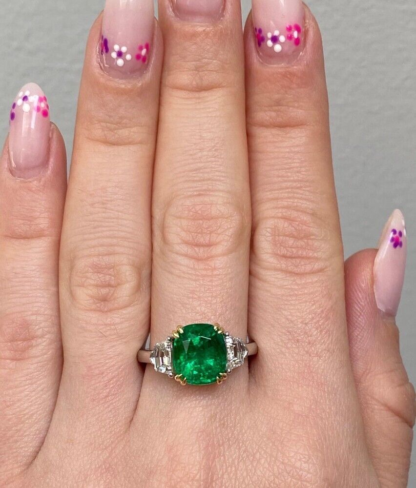 Hallmarked Engagement Ring Emerald 14K White Gold 1 Carat Natural Diamond