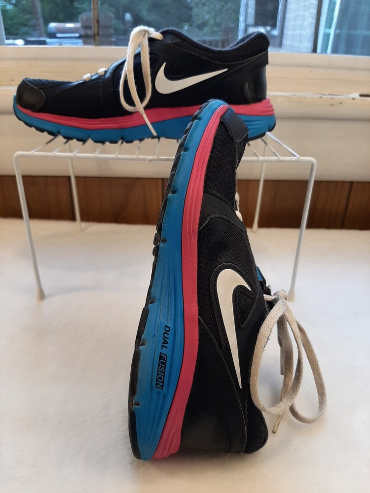 Nike Youth Dual Fusion Run Athletic Shoes Unisex Size 4 Black Pink Blue Sneakers
