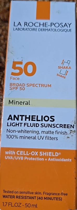 La Roche-Posay Anthelios Mineral Light Sunscreen Fluid - SPF 50