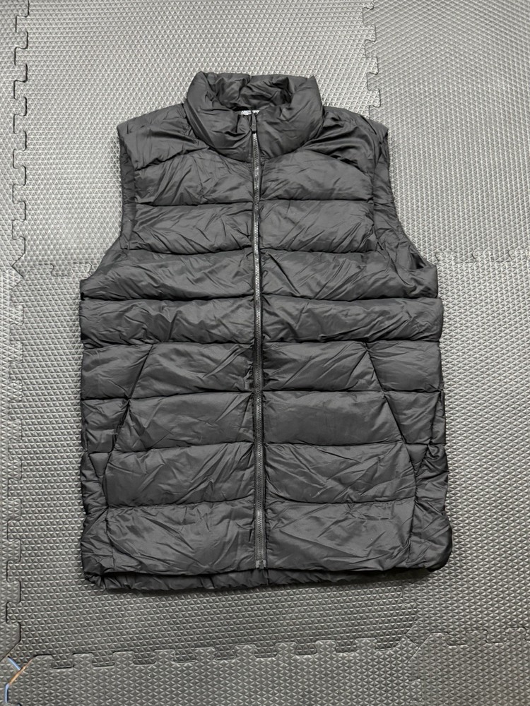Arc’teryx Piedmont Black Puffer Vest Size Mens Medium, 21x30