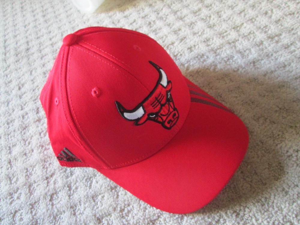 Never Worn NWOT Chicago Bulls Red One Size Hat Cap Adjustable Adult Adidas