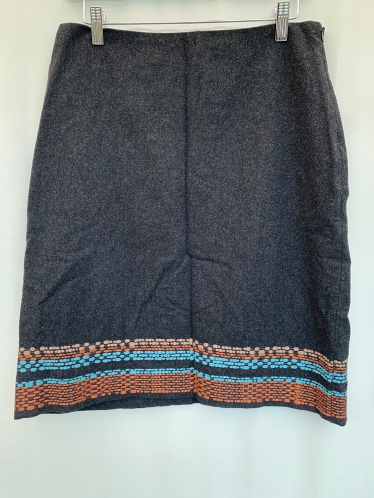 Skirt Boden size 12 black Lined L23