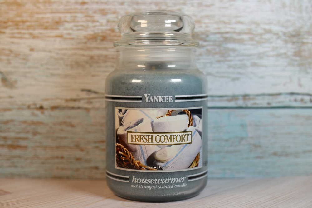 Yankee Candle 22oz Rare Beauty Fresh Comfort Black Band Unburned