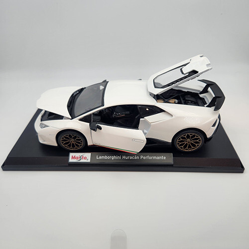 Lamborghini Huracan Performante Diecast Model - White - 2017 to 2019 - By Maisto