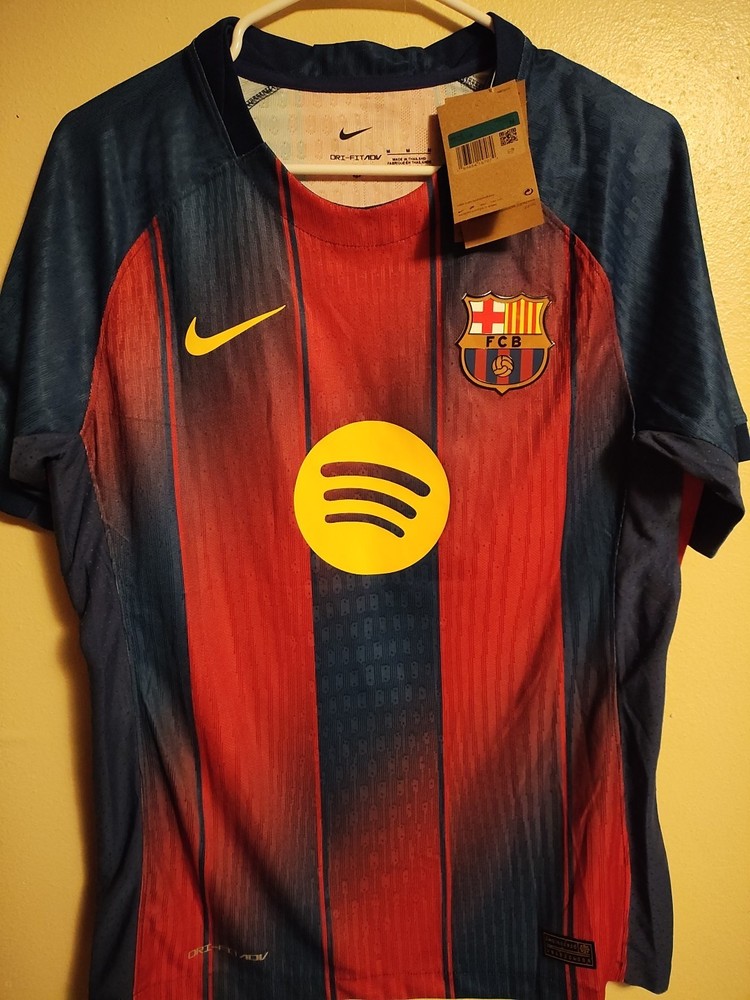 Nike FC Barcelona Men's Futbol Soccer Jersey Size M NWT #10 Lamine Yamal