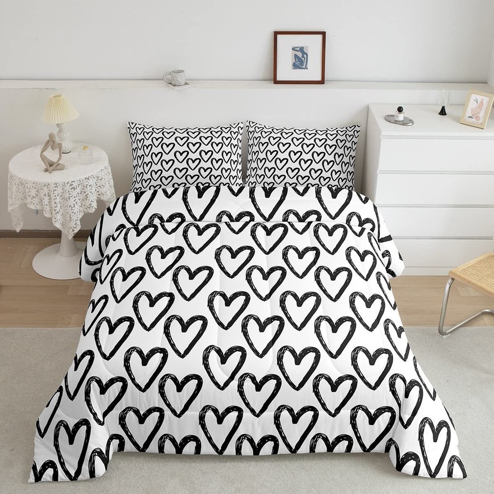 Love Quilt Heart Shaped Bedding Sets,Black and White Lattice Plaid Comforter ...