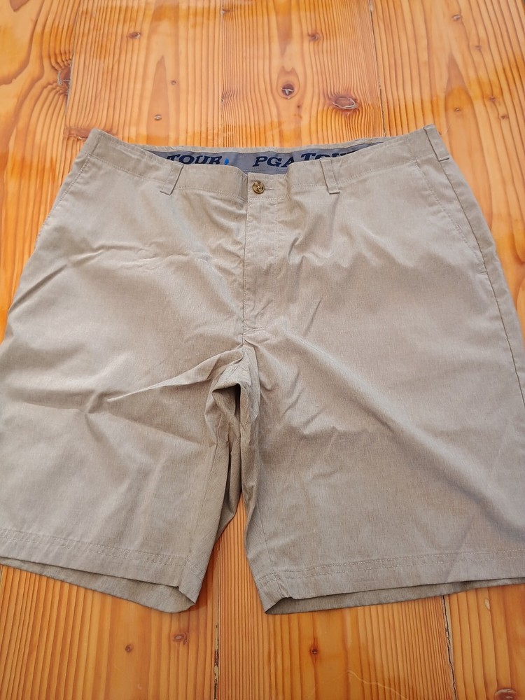 PGA Tour beige Flat Front Shorts Mens size 40
