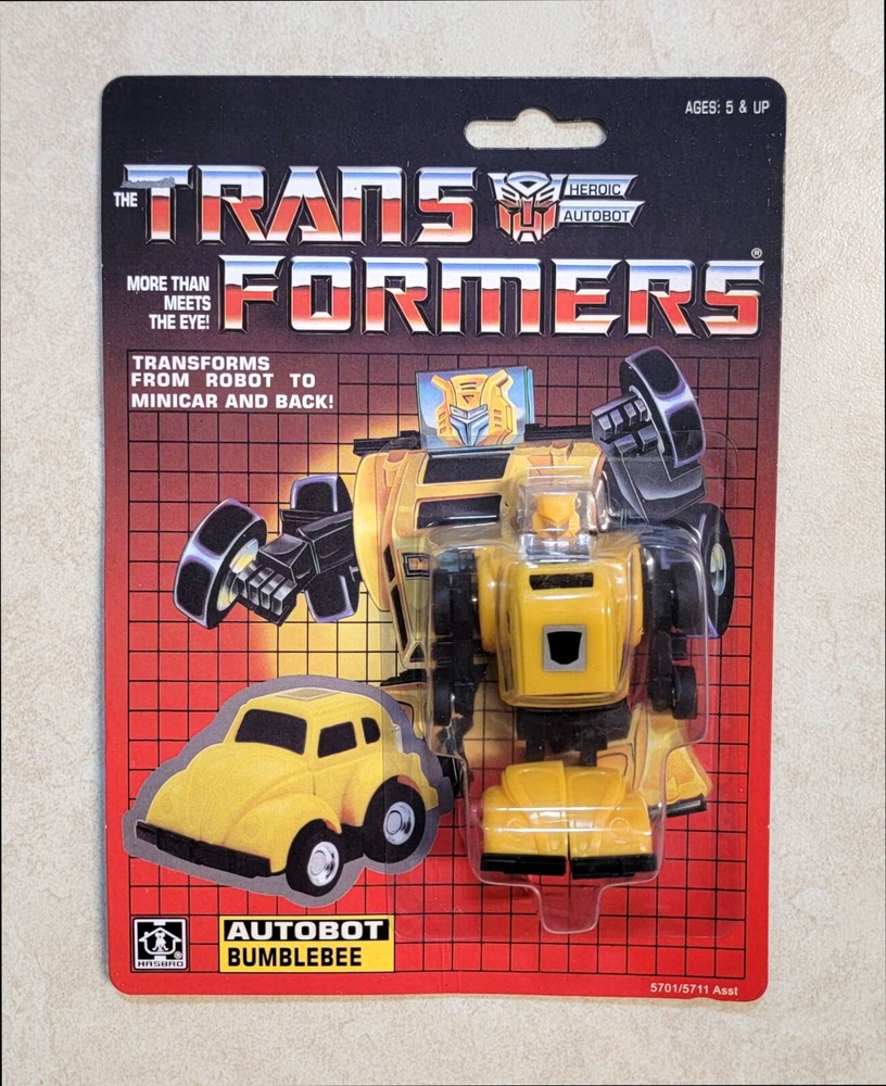 TRANSFORMERS G1 BUMBLEBEE MOSC US SELLER RARE! AUTOBOT MINI BOT CAR TOY ROBOT