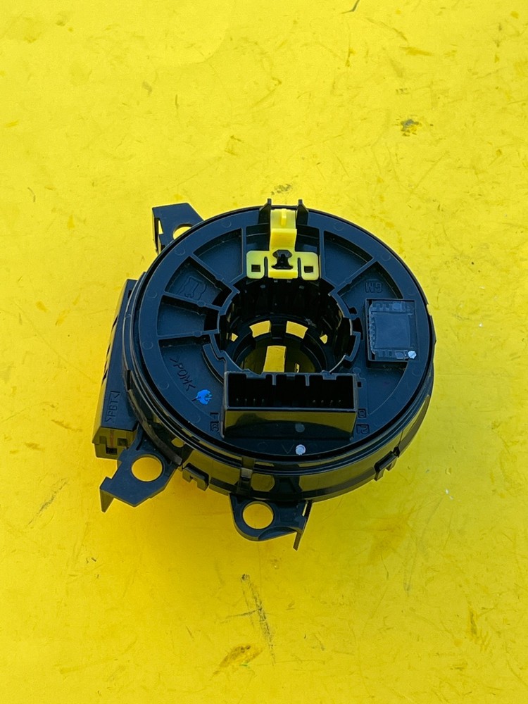 2020-2024 CHEVROLET SILVERADO 1500 STEERING WHEEL CLOCK SPRING OEM 86773960