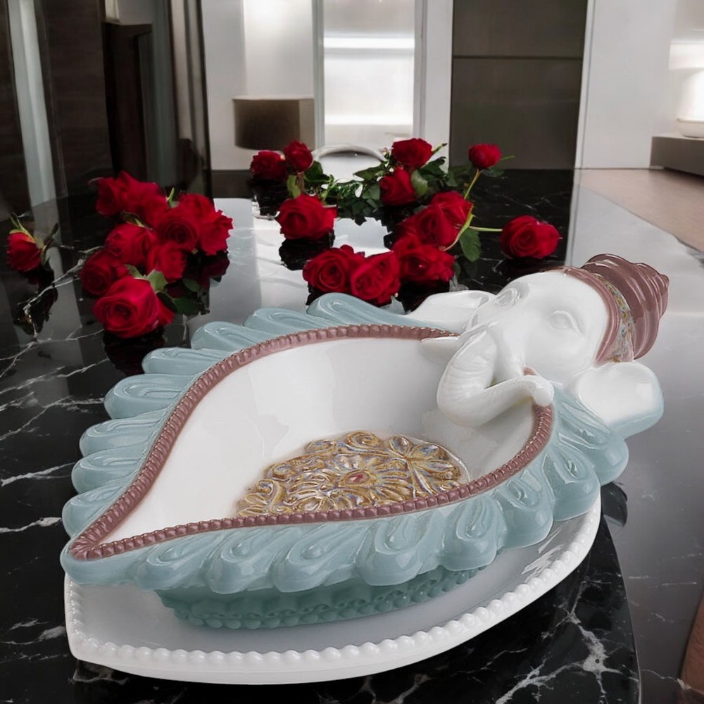 Lladro 01008320 Ganesha Diya Figurine #8320