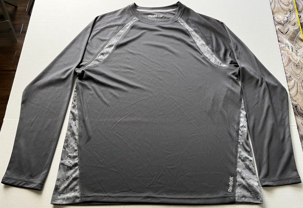 Reebok Pullover Shirt Gray Camo Mens Medium Long Sleeve Stretch Polyester