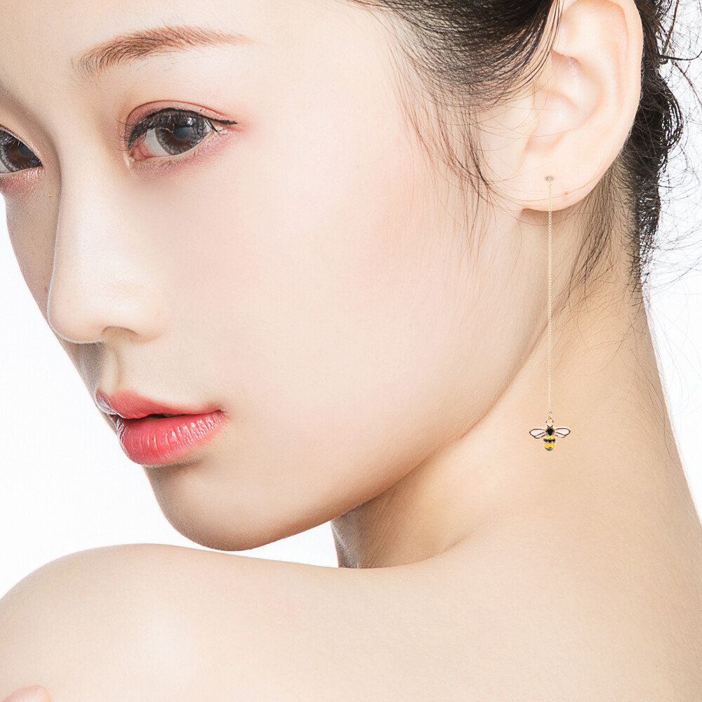 Trendy Drop Chain Statement Earrings for Stylish Accessorizing