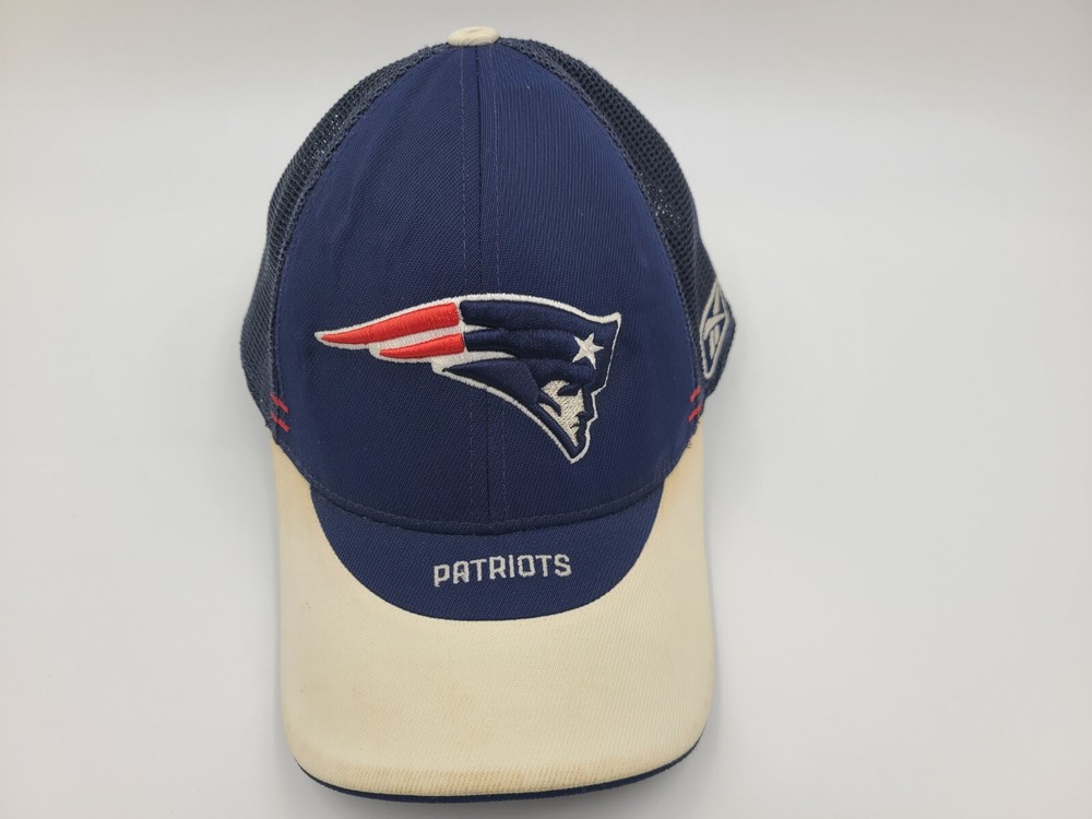 Vintage Reebok New England Patriots Mesh OSFM Hat for Men in Blue NFL Football Cap