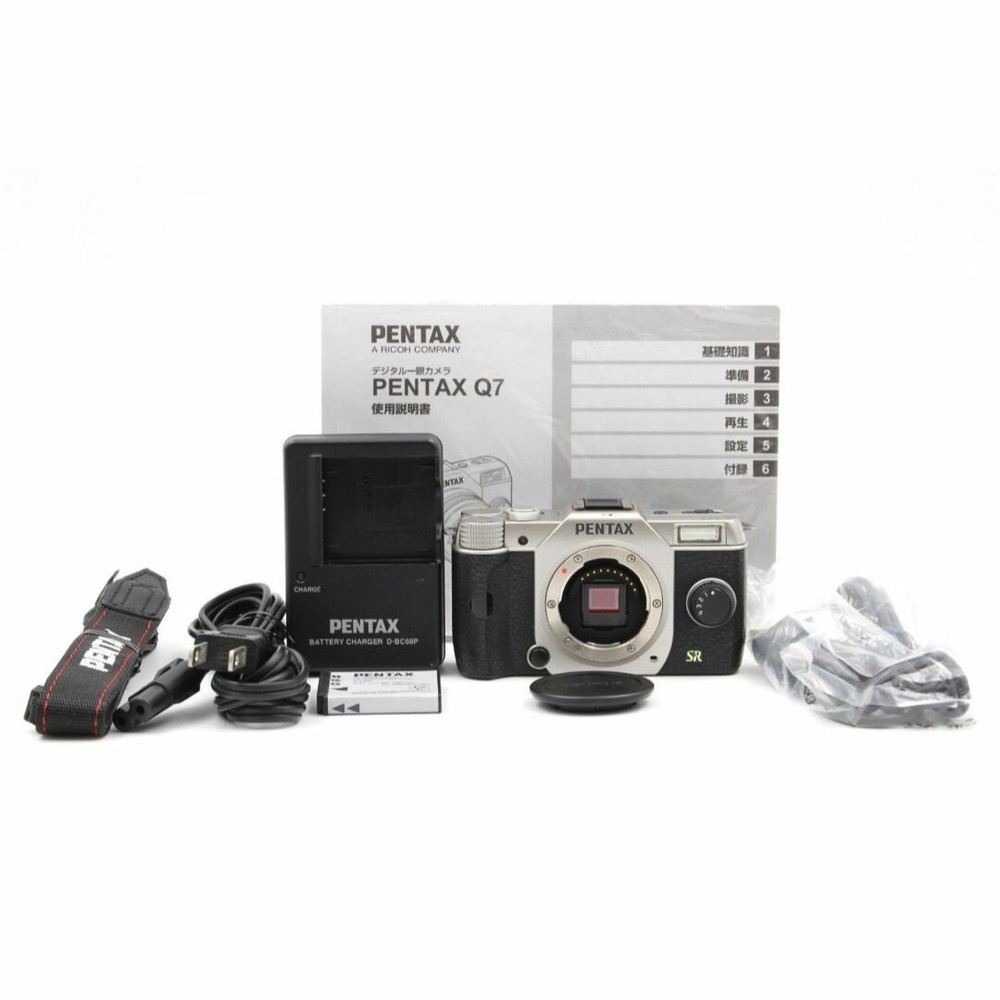 Pentax Q7 Black 12.4MP Digital Camera Mirrorless from Japan