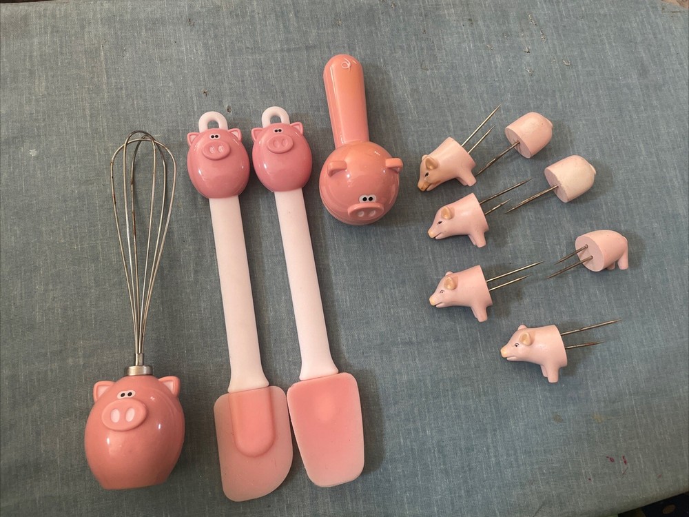 Joie Kitchen Tools 3 Pig Shaped Clips And 2 Mini Spatulas Corn Holders