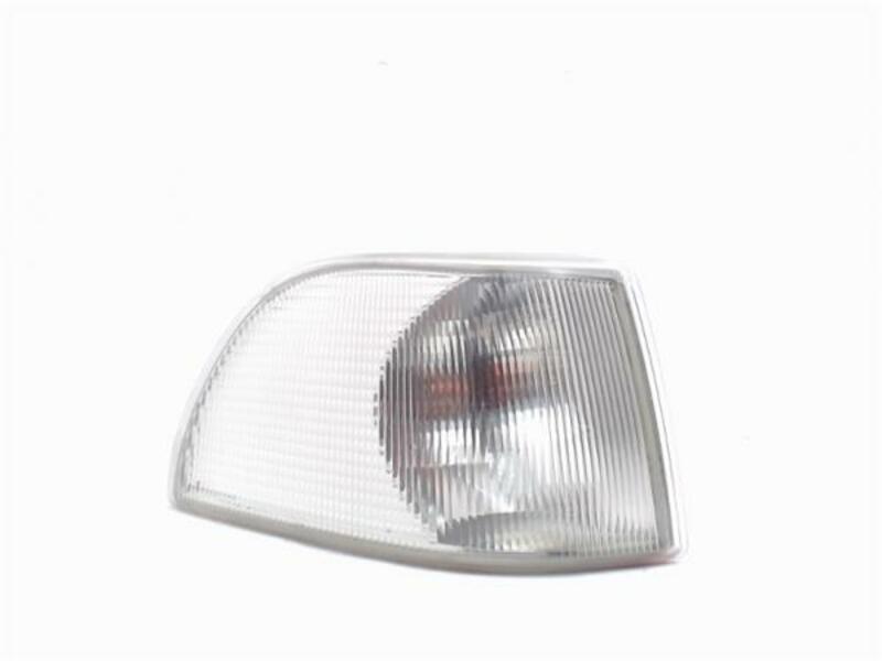 Volvo S70 Berlina Right Front Turn Signal 147730 304724